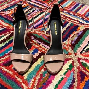 Shiny Tan Heels size 8.5